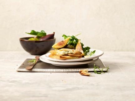 Ricotta im Strudelteig mit marinierten Feigen